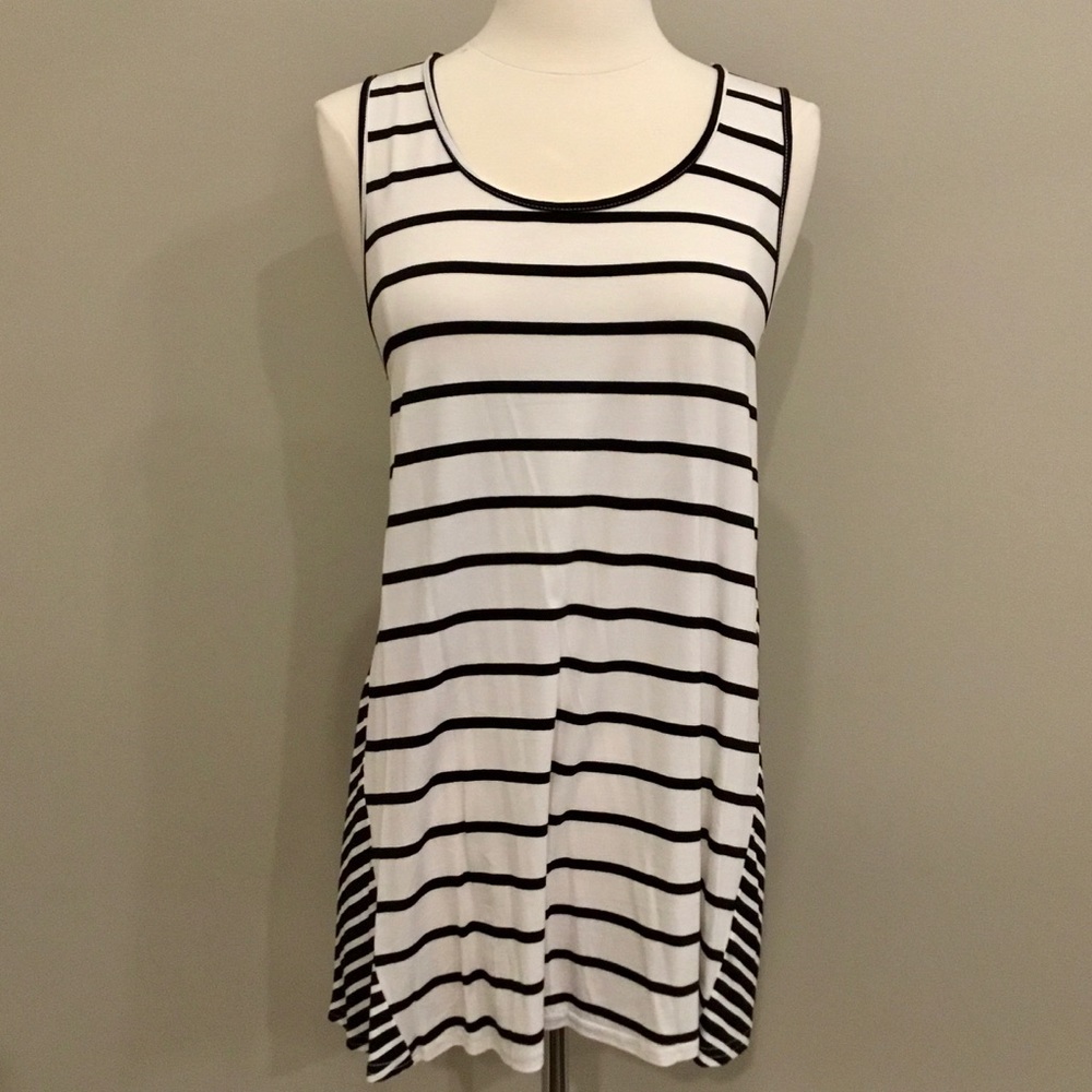 Umgee Tunic - Picture 4 of 16